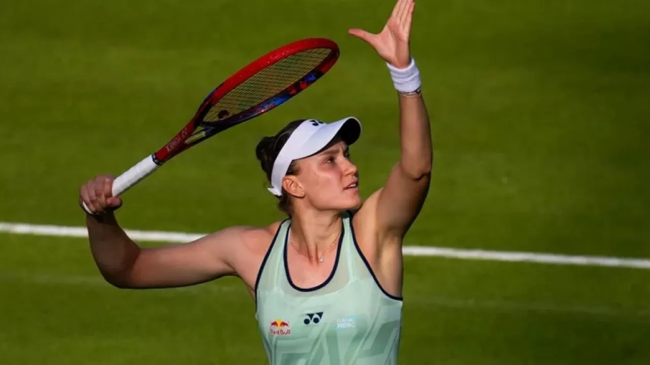 Абсолютно заслуженно - Кафельников о победе Рыбакиной на АО